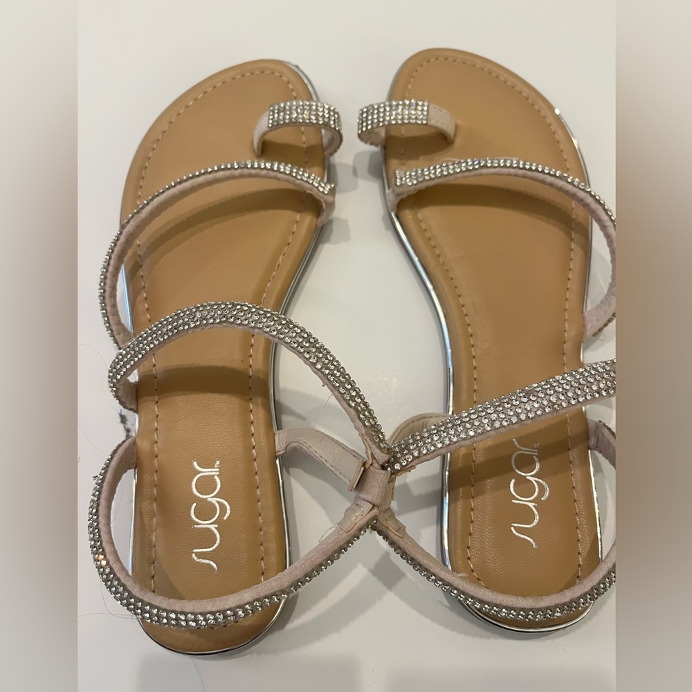 Sugar Silver Rhinestone Toe Ring Sandals Elegant Summer Footwear Size 7 - Picture 3 of 6